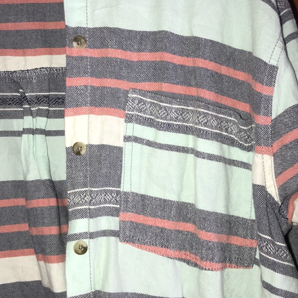 BDG button down - Picture 3 of 4